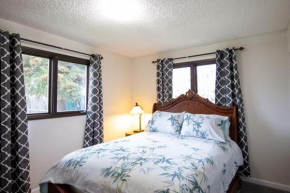 The Bamboo Room - Private Room at Guest House